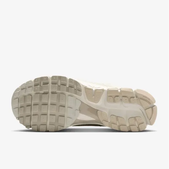 Кросівки Nike Air Zoom Vomero 5 FB9149-006