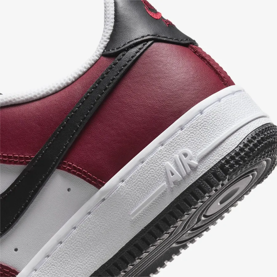 Кросівки Nike Air Force 1 LV8 FD0300-600