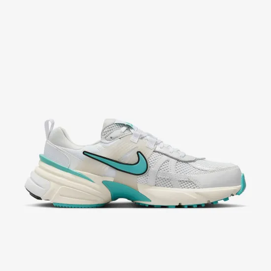 Кросівки Nike V2K Run FD0736-105
