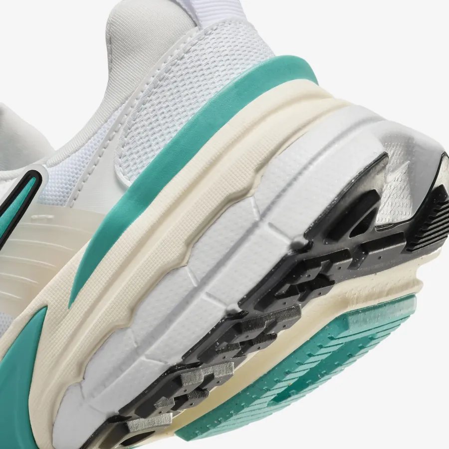 Кросівки Nike V2K Run FD0736-105