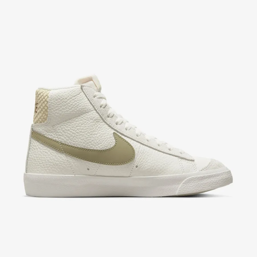 Кросівки Nike Blazer Mid ’77 FD0805-100