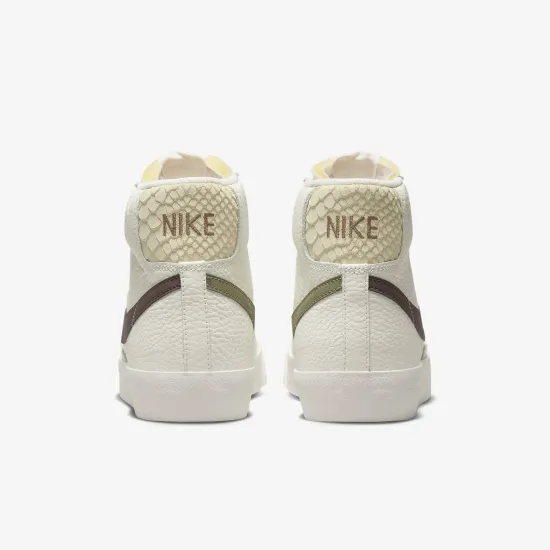 Кросівки Nike Blazer Mid ’77 FD0805-100