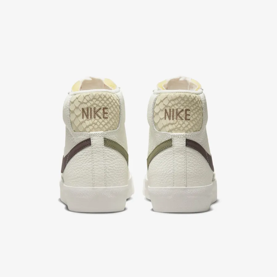 Кросівки Nike Blazer Mid ’77 FD0805-100