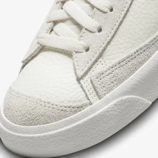 Кросівки Nike Blazer Mid ’77 FD0805-100