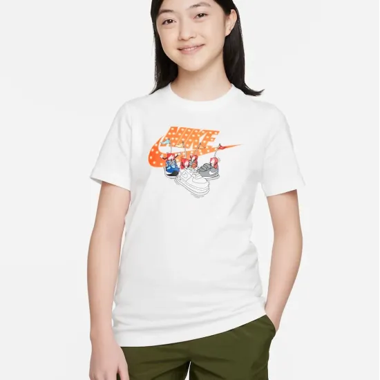 Футболка Nike Sportswear Boxy Tee FD0844-100