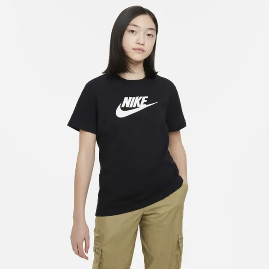 Футболка Nike Sportswear Tee FD0928-010
