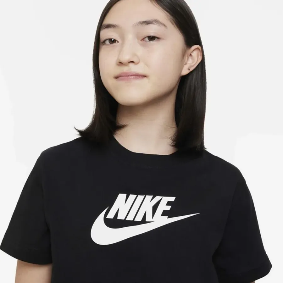 Футболка Nike Sportswear Tee FD0928-010
