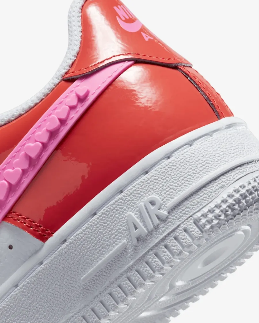 Кросівки Nike Air Force 1 LV8 FD1031-600