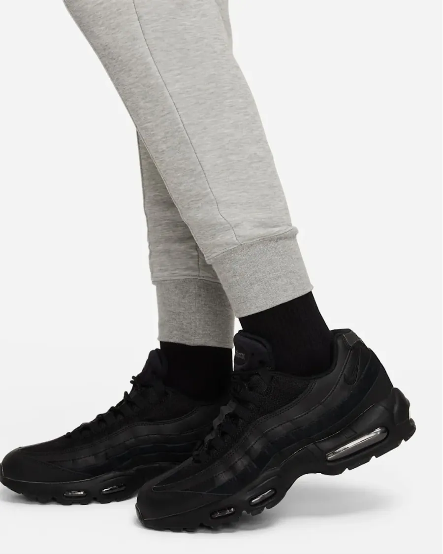 Спортивні штани Nike Sportswear Tech Fleece Joggers FD2975-063