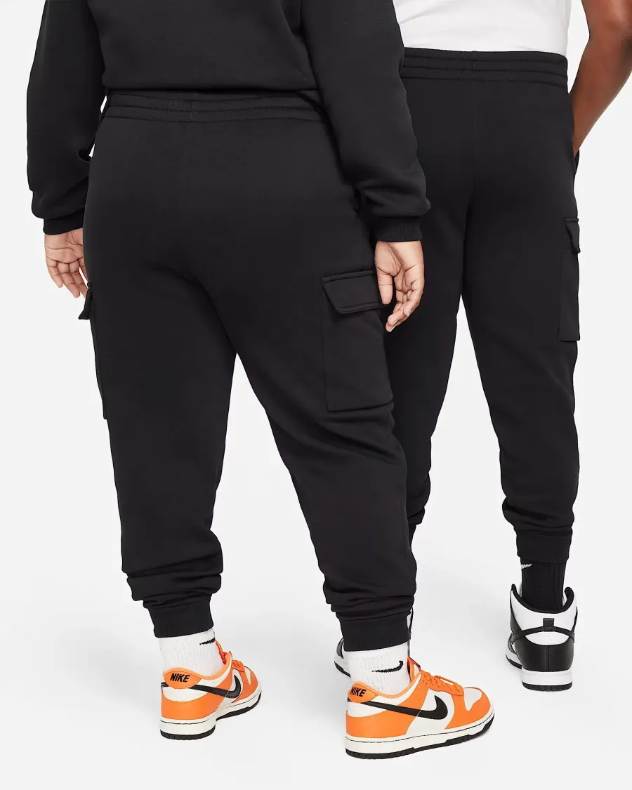 Штани Nike Sportswear Club Fleece Cargo FD3013-010