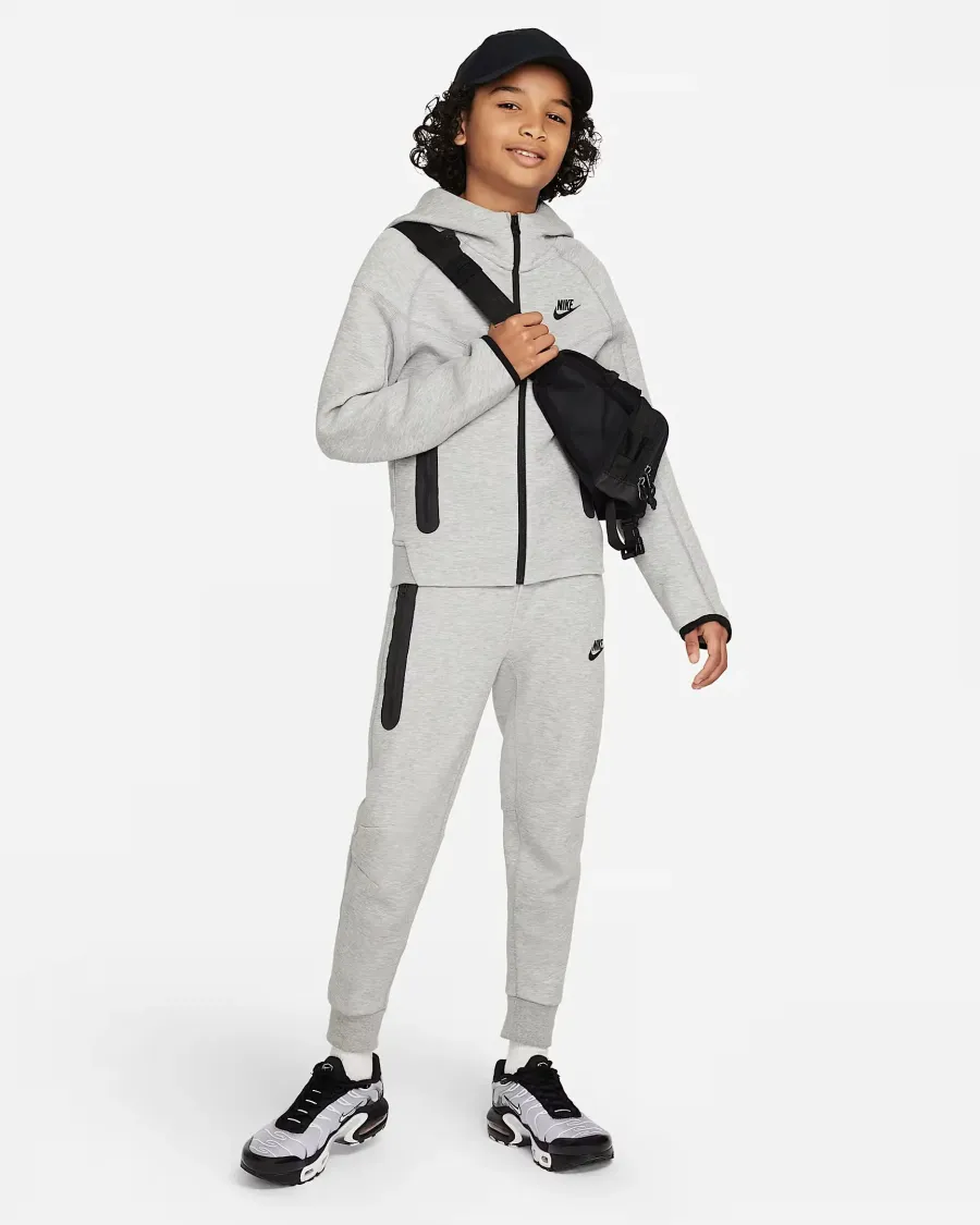 Кофта Nike Sportswear Tech Fleece Full-Zip FD3285-063