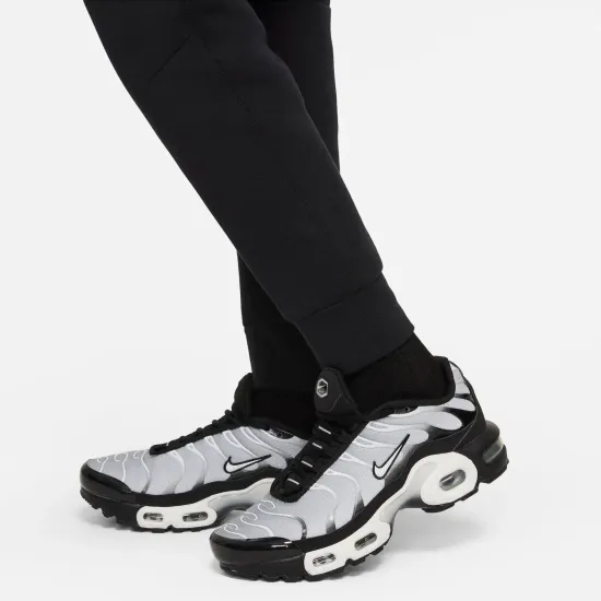 Штани Nike Sportswear Tech Fleece FD3287-010