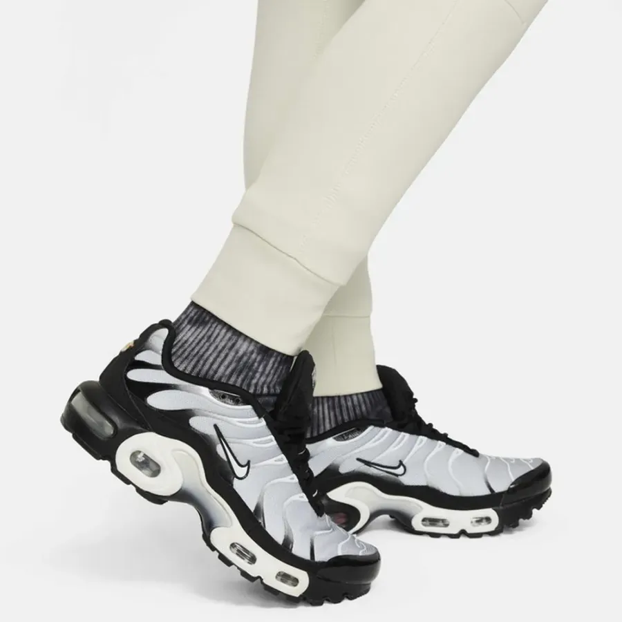 Штани Nike Sportswear Tech Fleece FD3287-020