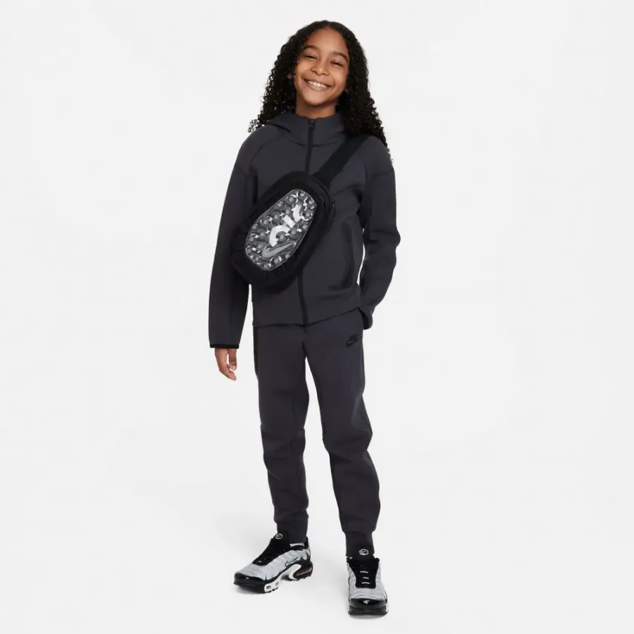 Штани Nike Sportswear Tech Fleece FD3287-060