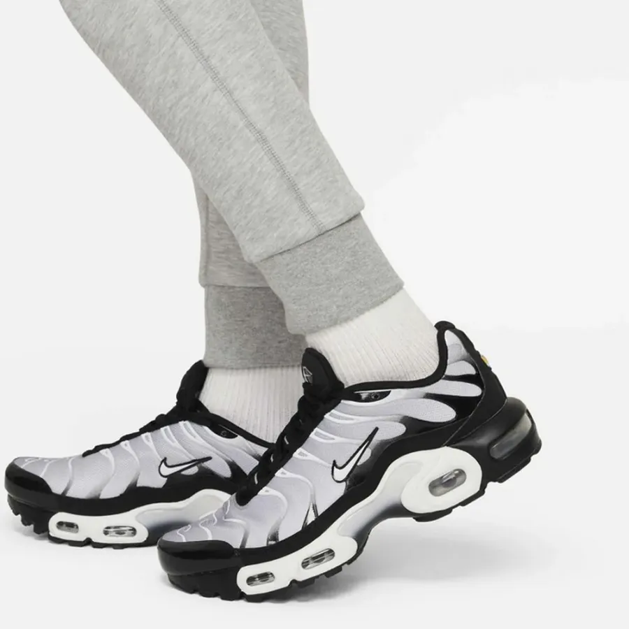 Штани Nike Sportswear Tech Fleece FD3287-063