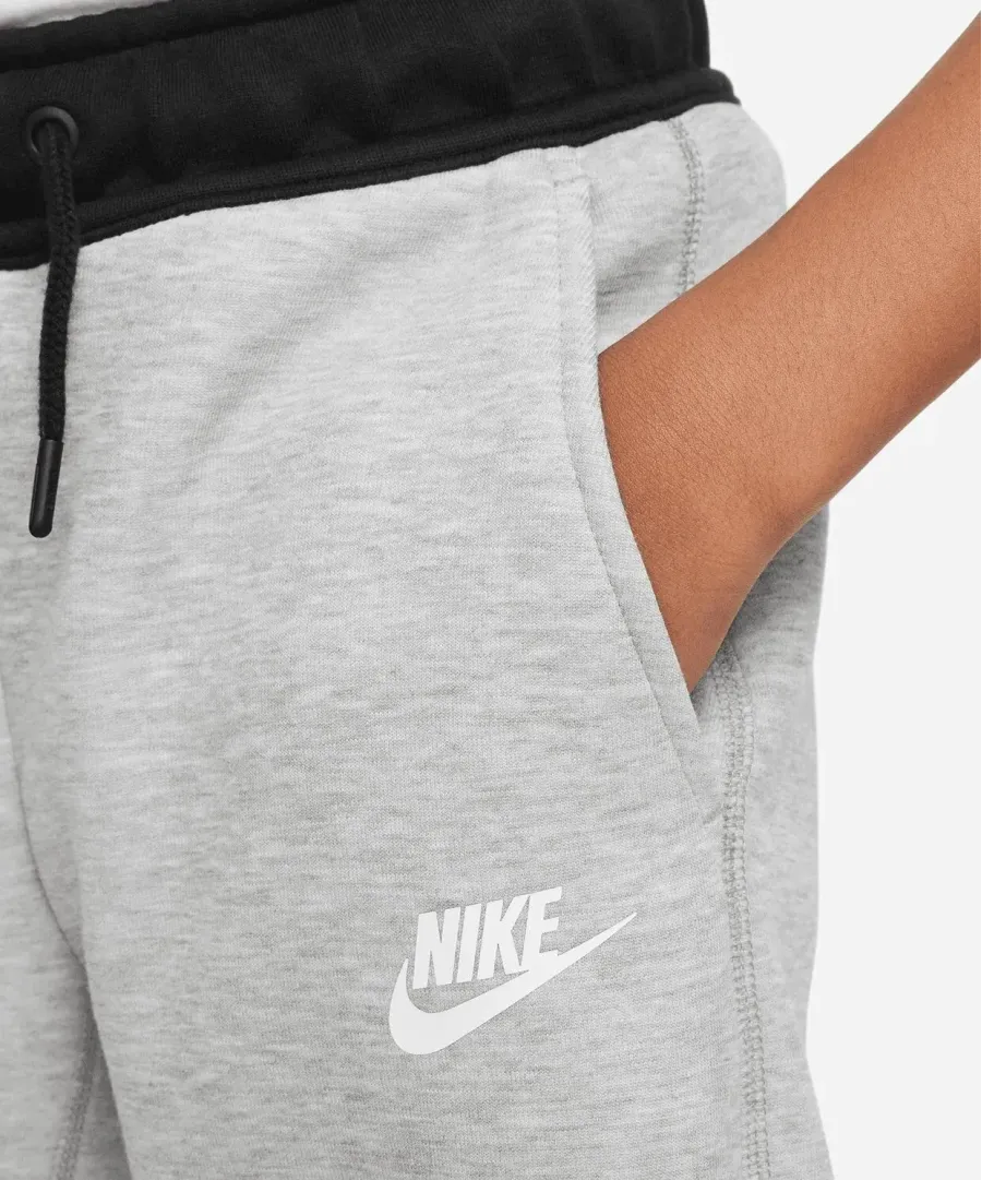 Штани Nike Sportswear Tech Fleece FD3287-064