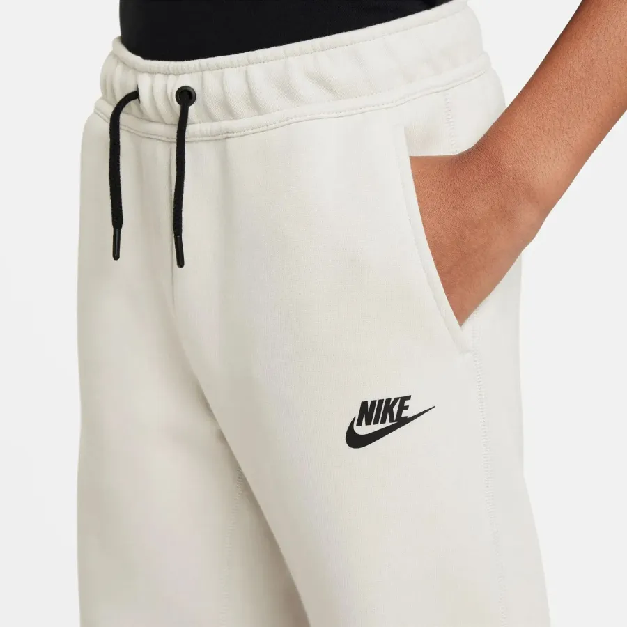 Штани Nike Sportswear Tech Fleece FD3287-072