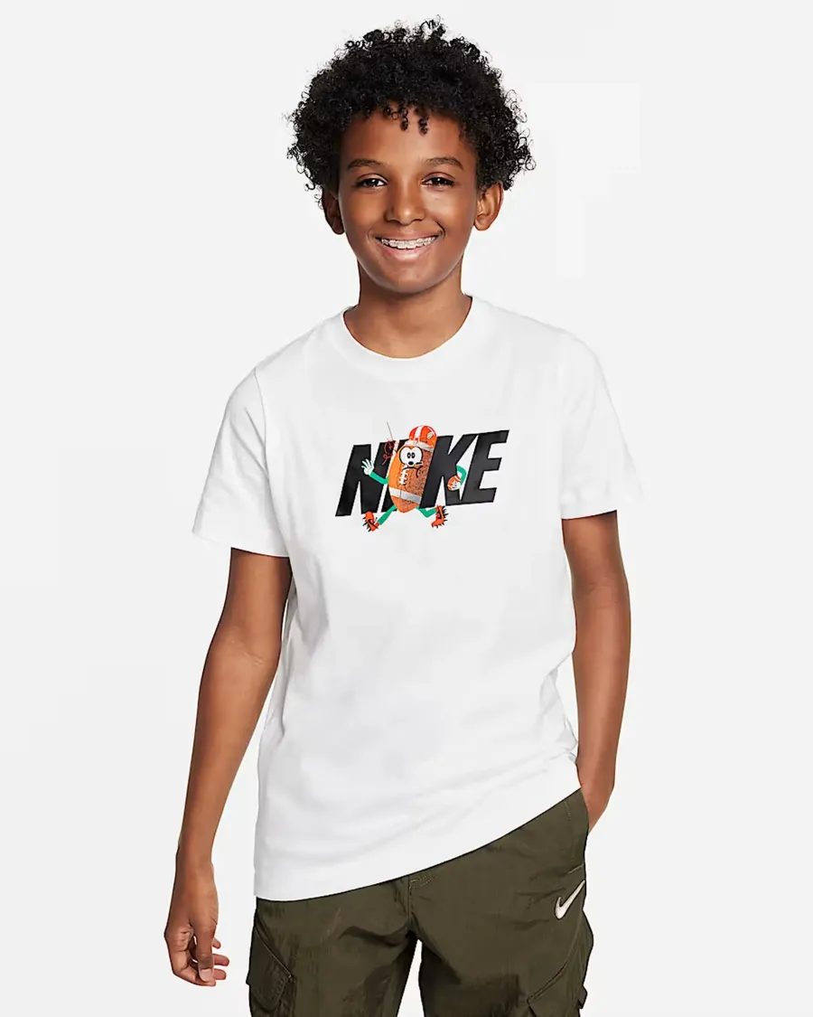 Футболка Nike Sportswear Football Ball FD3971-100
