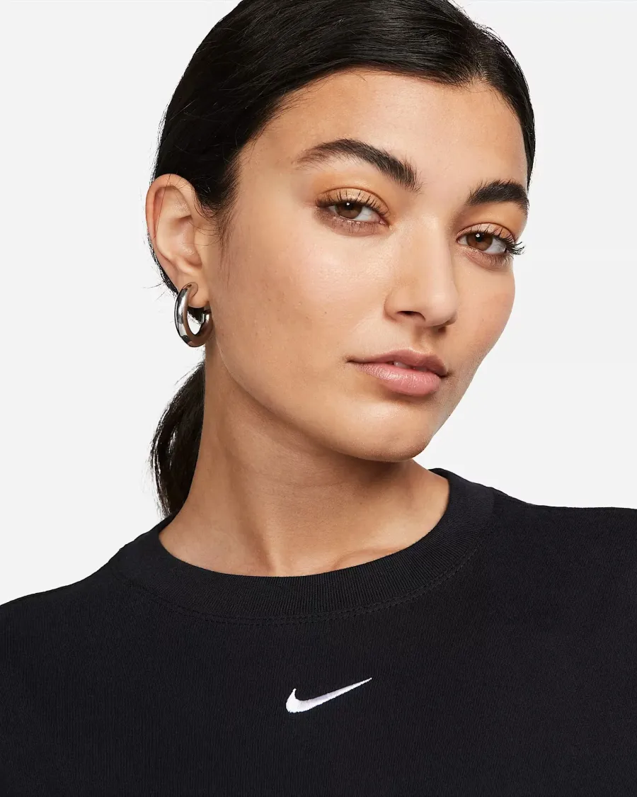 Футболка Nike Sportswear Essential Tee LBR FD4149-010