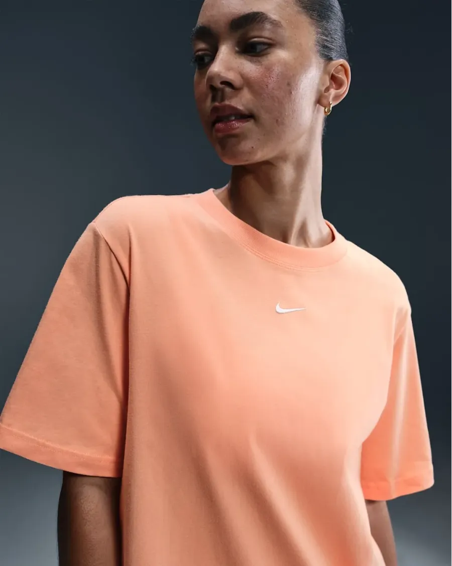 Футболка Nike Sportswear Essential Tee LBR FD4149-844