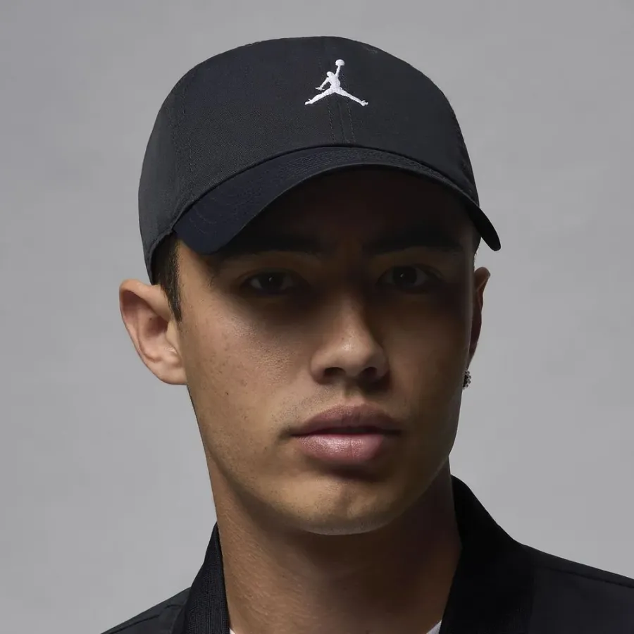 Кепка Nike Air Jordan Club Cap FD5185-010