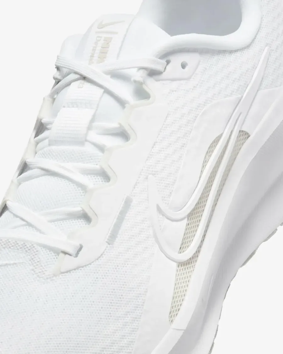 Кросівки Nike Downshifter 13 Road Running FD6454-100