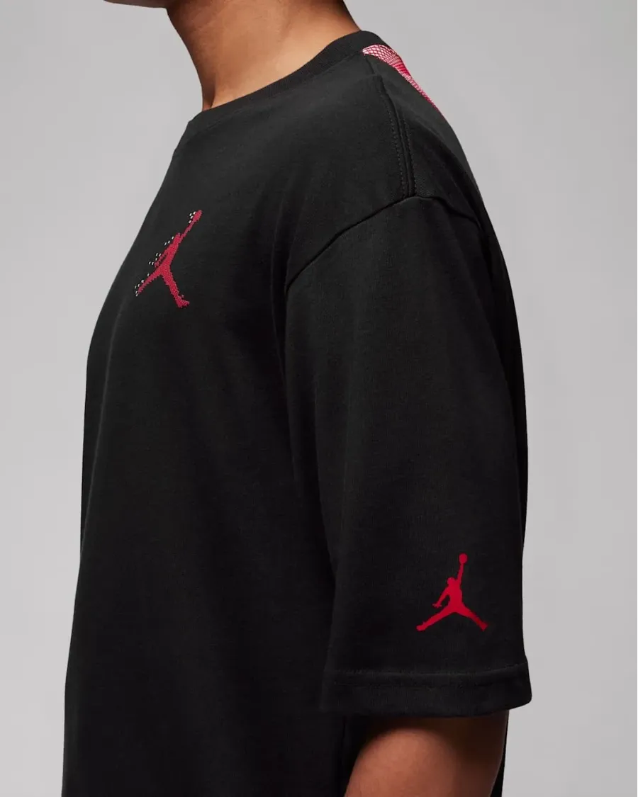Футболка Nike Air Jordan Essentials Holiday Crew FD7010-010