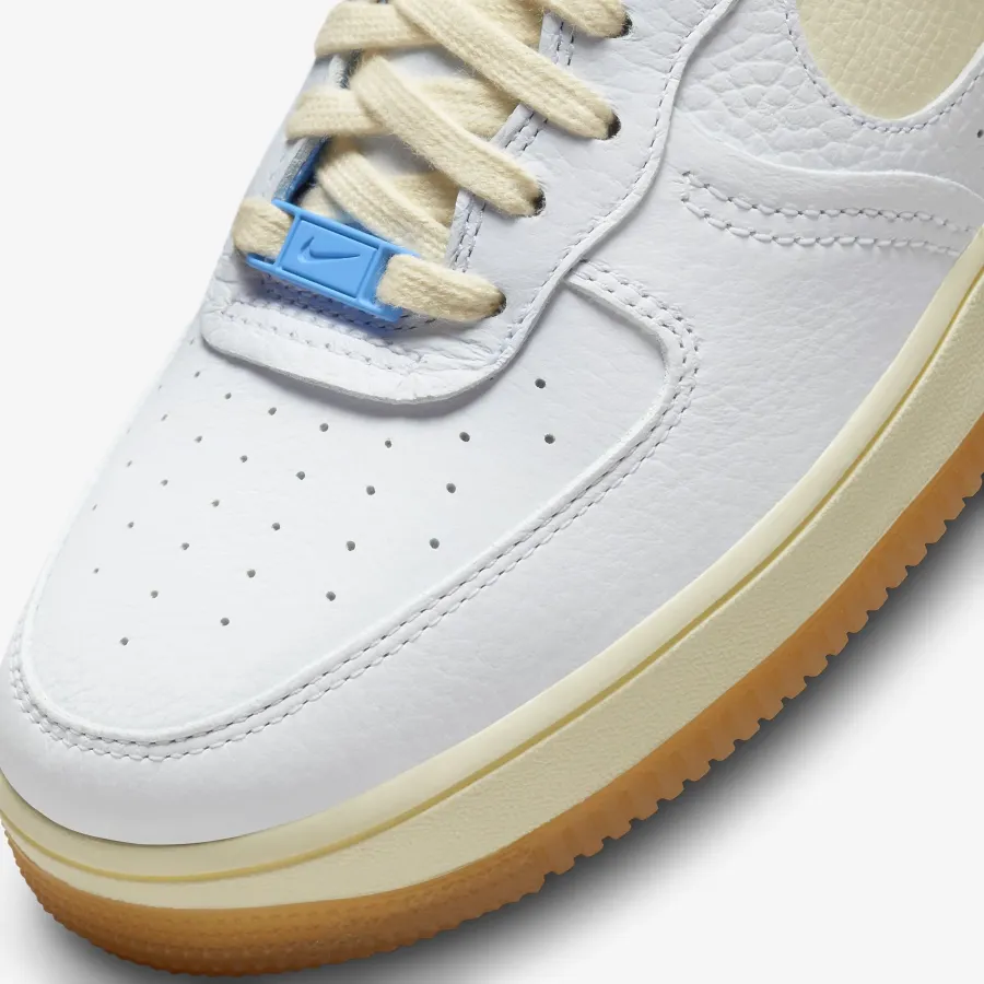 Кросівки Nike Air Force 1 High Sculpt FD9868-100