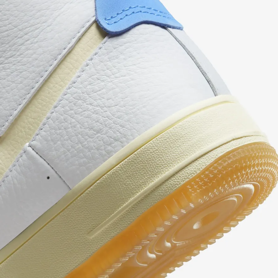 Кросівки Nike Air Force 1 High Sculpt FD9868-100
