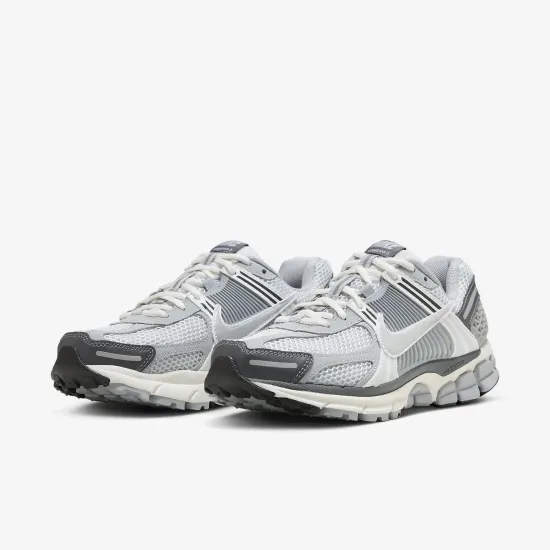 Кросівки Nike Air Zoom Vomero 5 FD9919-001