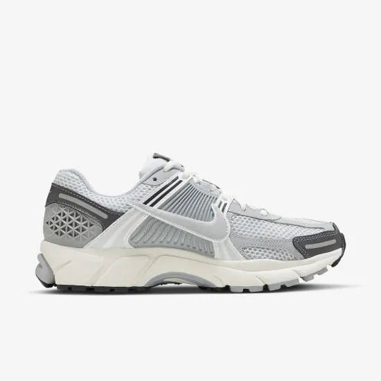 Кросівки Nike Air Zoom Vomero 5 FD9919-001