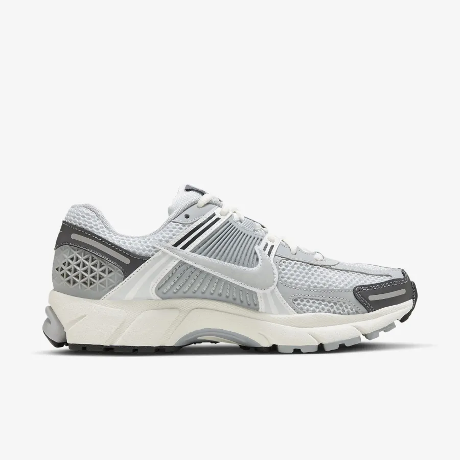 Кросівки Nike Air Zoom Vomero 5 FD9919-001