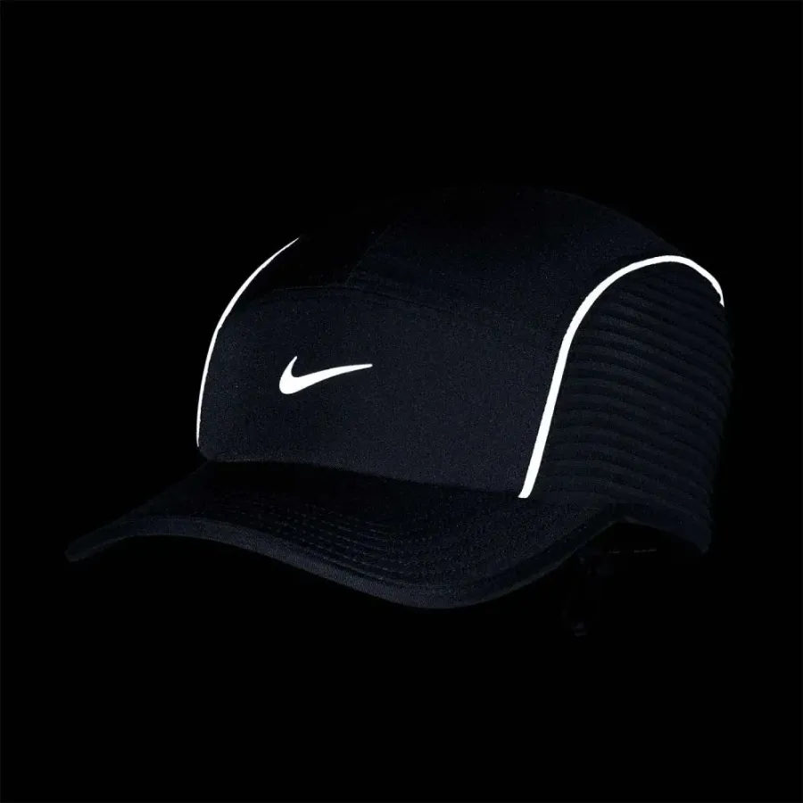 Кепка Nike Dri-FIT ADV Fly FJ0736-010