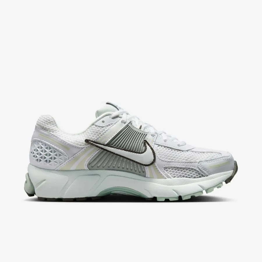 Кросівки Nike Zoom Vomero 5 FJ2028-103