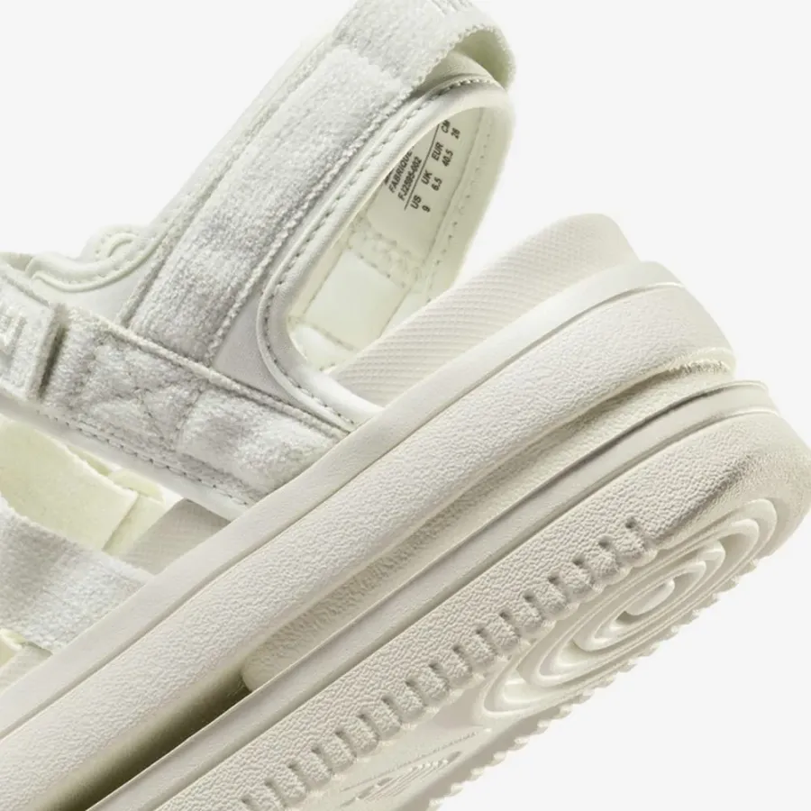 Сандалі Nike Icon Classic SE FJ2595-002