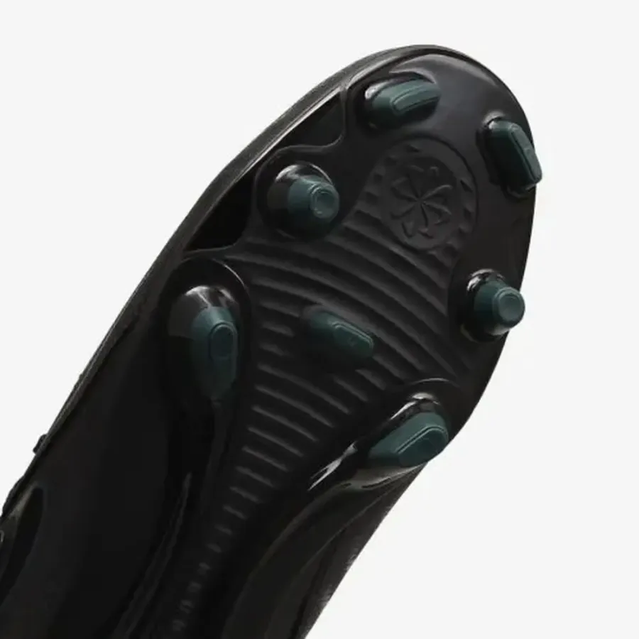 Бутси Nike Phantom GX 2 Club MG FJ2600-002