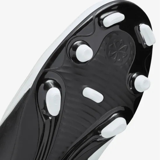 Бутси Nike Phantom GX 2 Club MG FJ2600-100