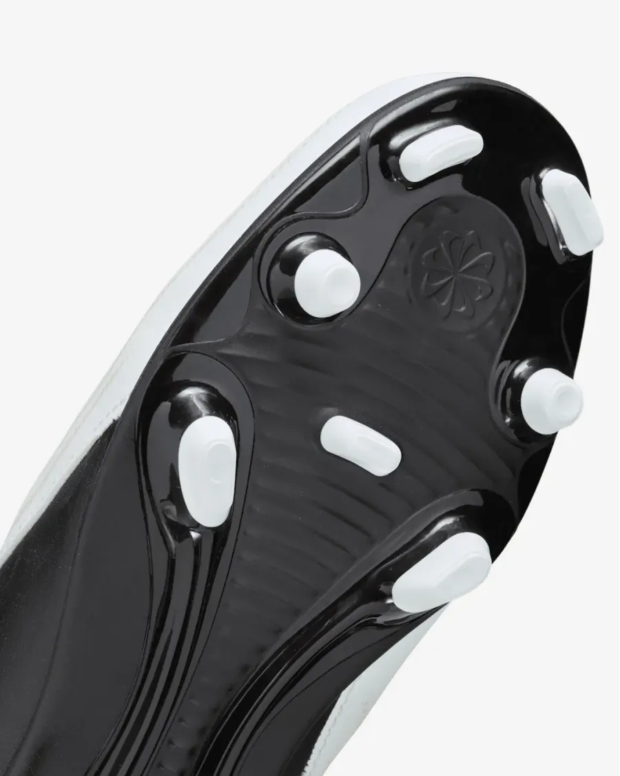 Бутси Nike Phantom GX 2 Club MG FJ2600-100