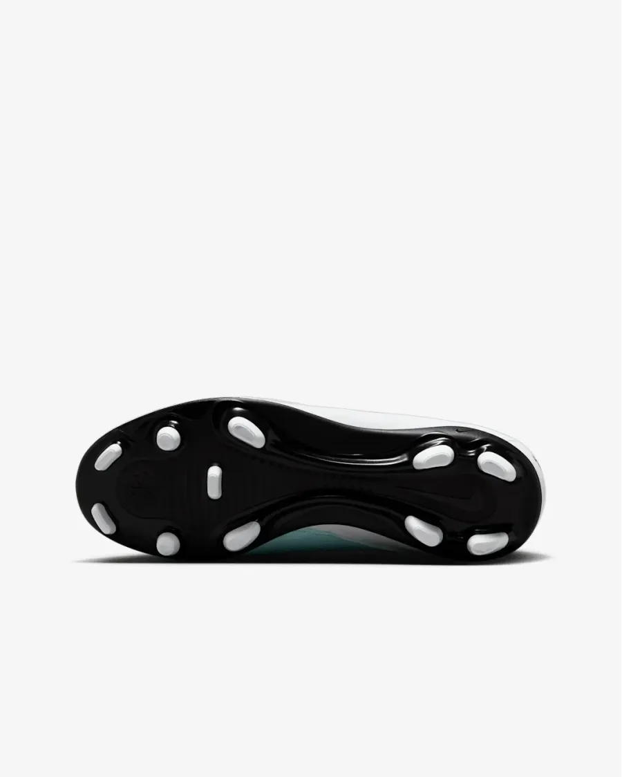 Бутси Nike Phantom Luna 2 Club MG FJ2601-300