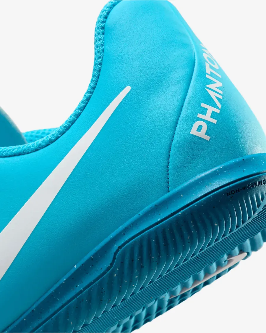 Футзалки Nike Phantom GX II Club IC FJ2606-400