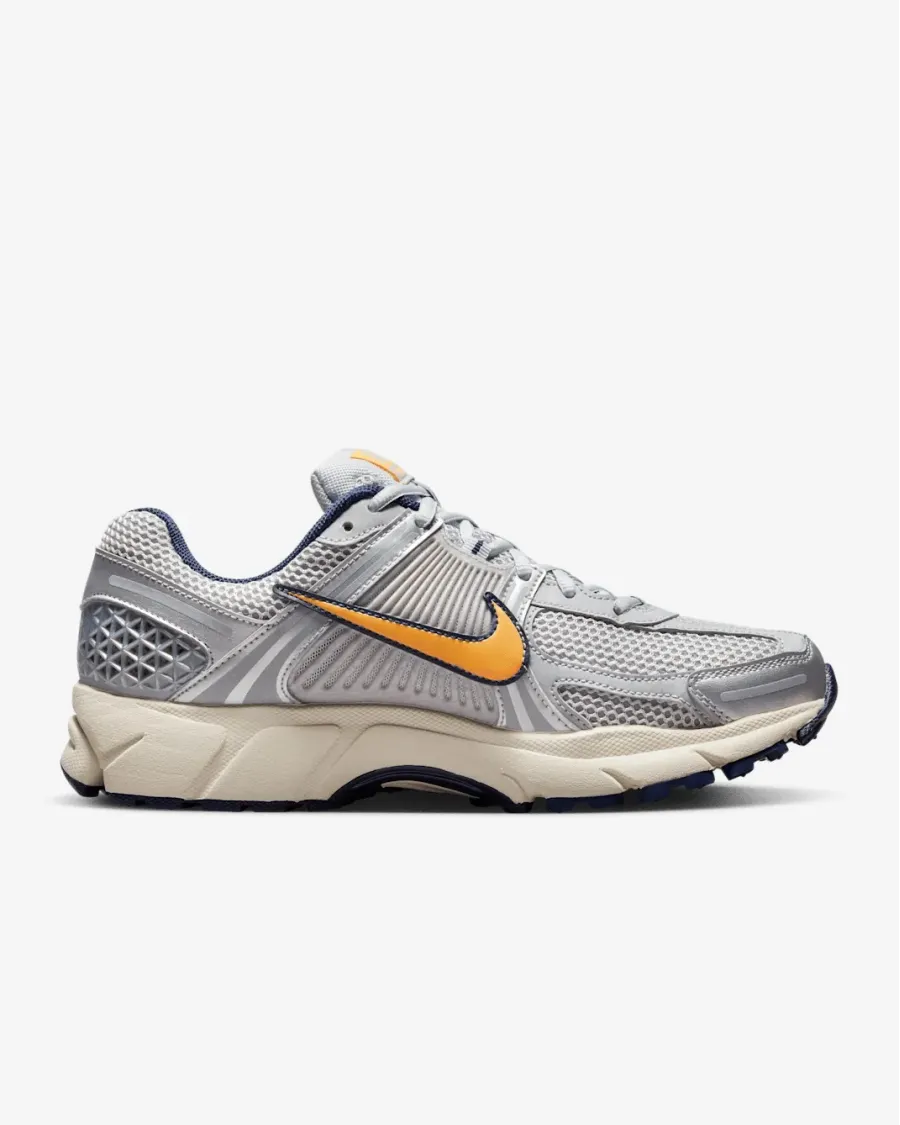 Кросівки Nike Zoom Vomero 5 FJ4151-001