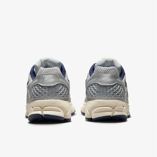 Кросівки Nike Zoom Vomero 5 FJ4151-001