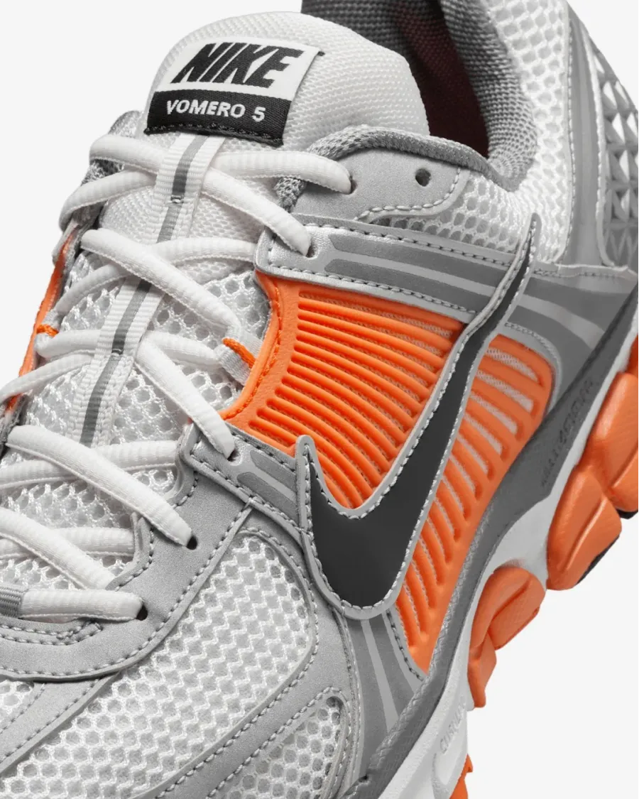 Кросівки Nike Zoom Vomero 5 FJ4151-002