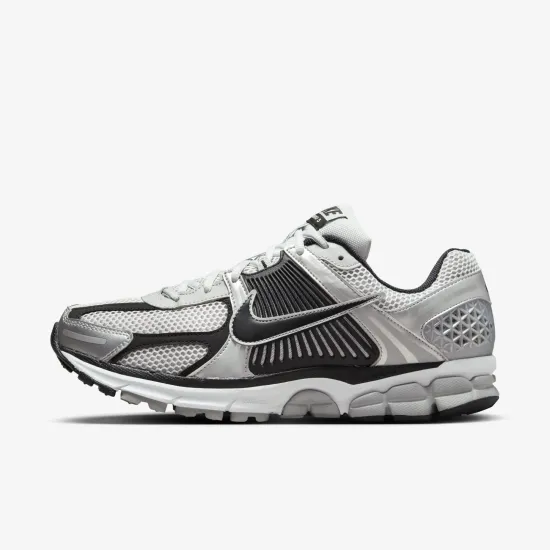 Кросівки Nike Zoom Vomero 5 FJ4151-004