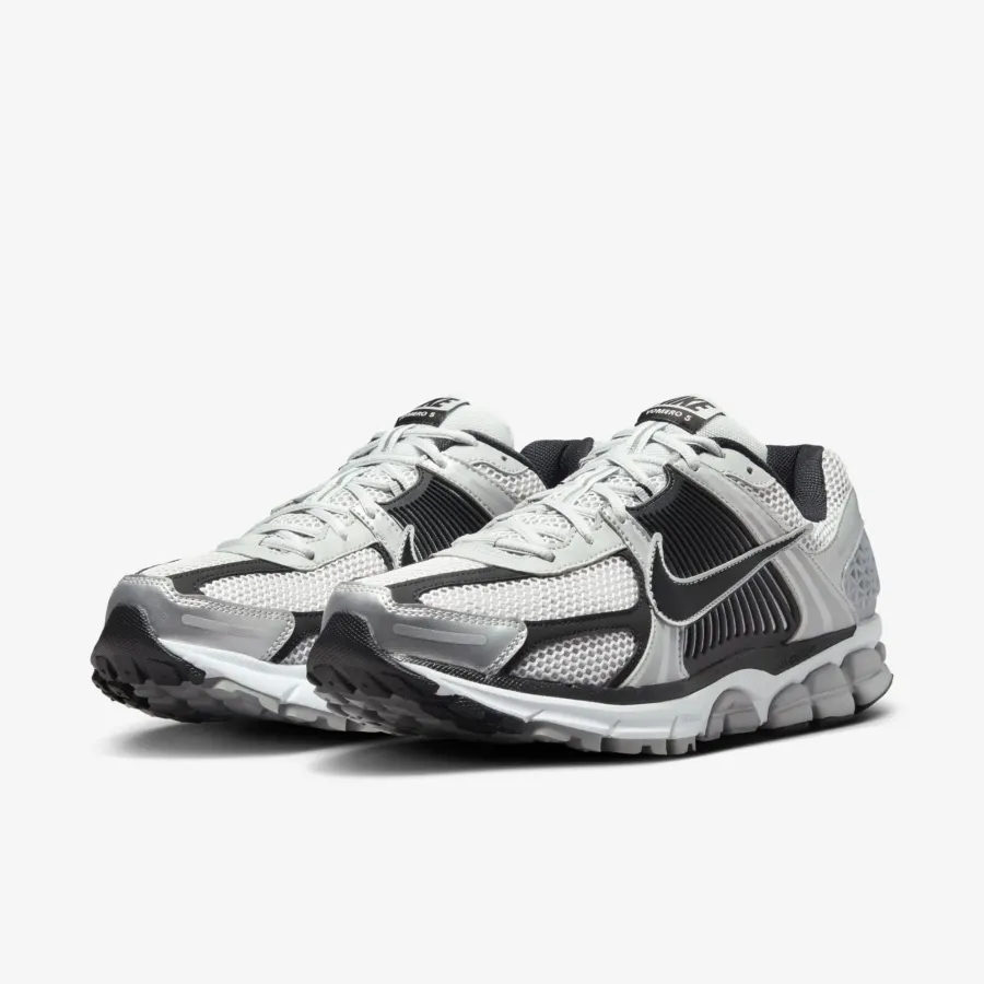 Кросівки Nike Zoom Vomero 5 FJ4151-004