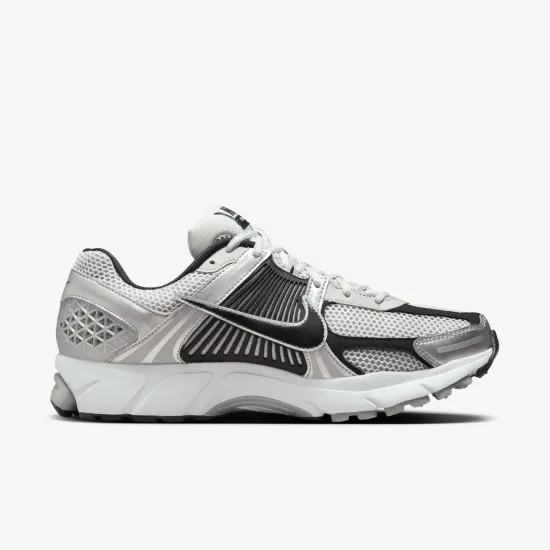 Кросівки Nike Zoom Vomero 5 FJ4151-004