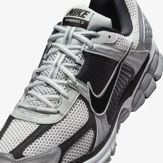 Кросівки Nike Zoom Vomero 5 FJ4151-004