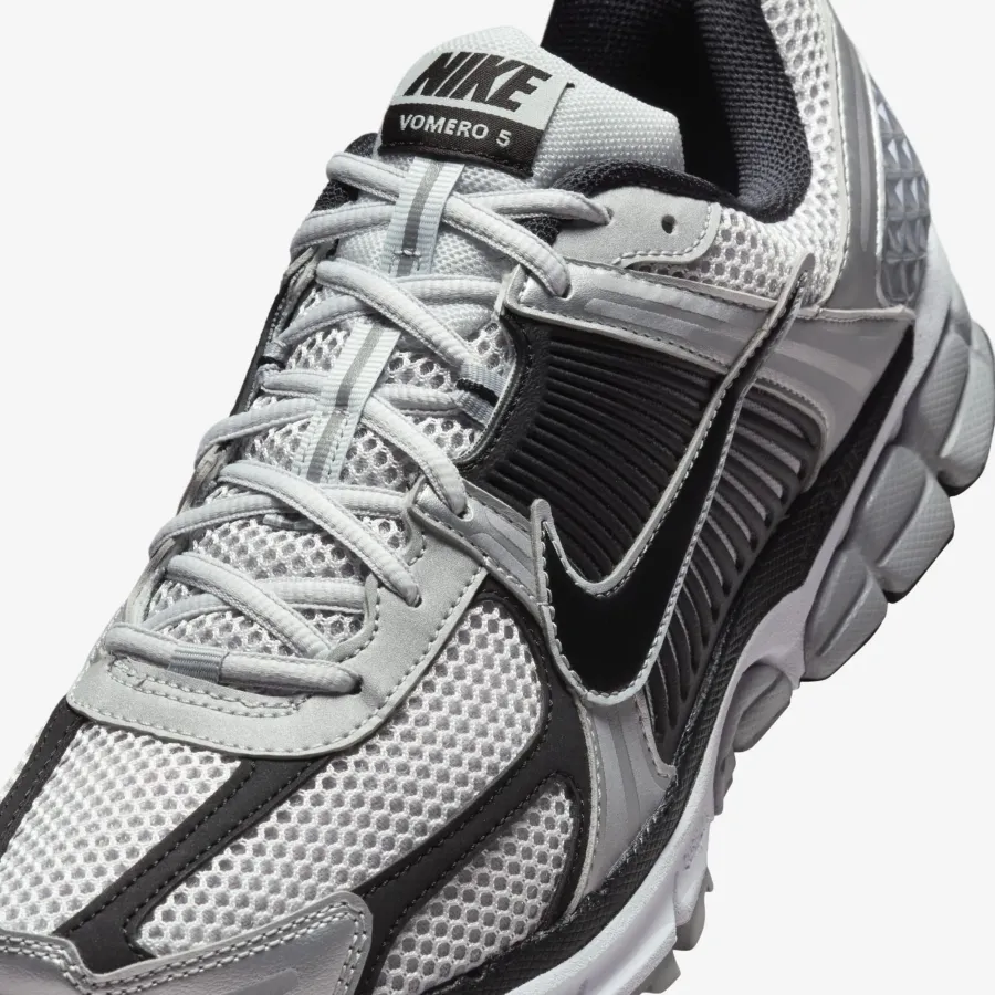 Кросівки Nike Zoom Vomero 5 FJ4151-004