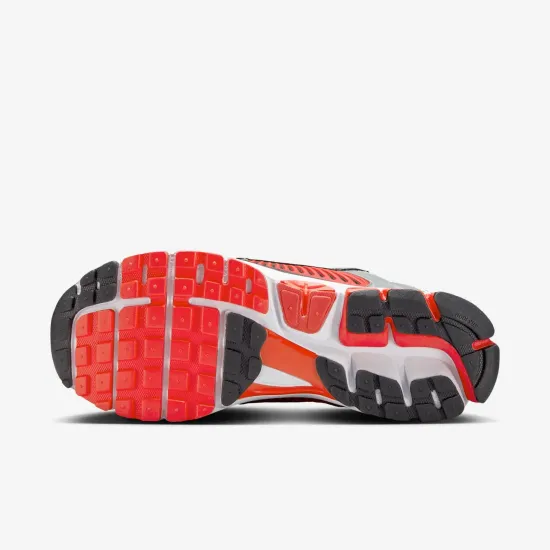 Кросівки Nike Zoom Vomero 5 FJ4151-005