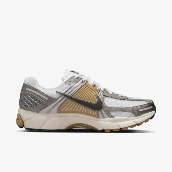 Кросівки Nike Zoom Vomero 5 FJ4151-006